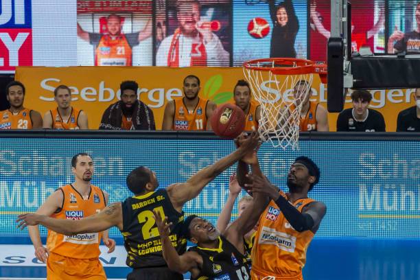 米兰的边路 米兰的边路