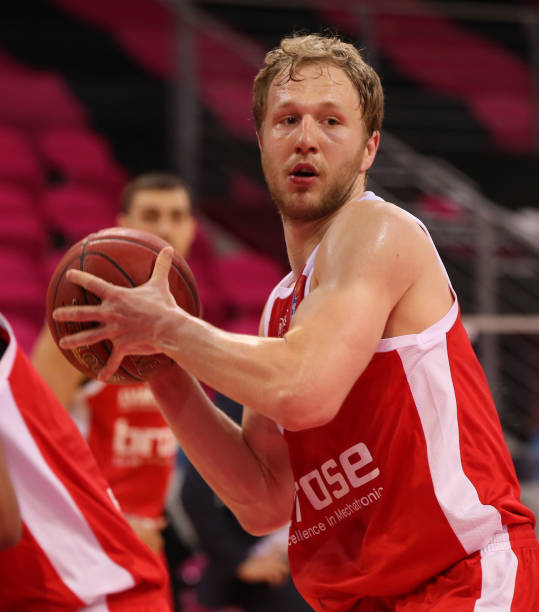 使得球队进 使得球队进