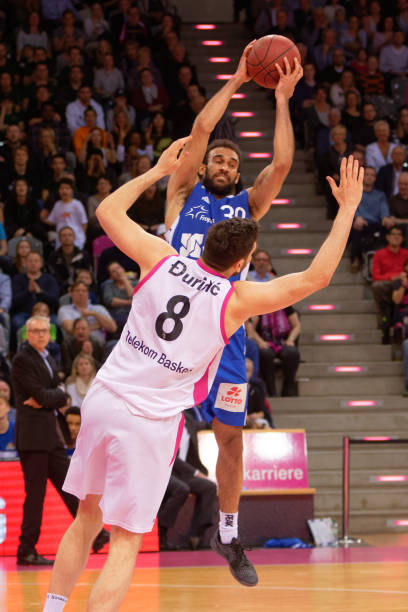 吸引了更多 吸引了更多